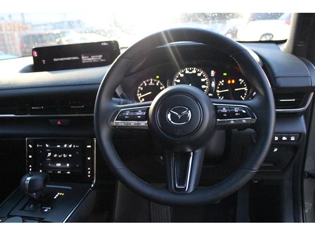 ＭＸ－３０ ナチュラルモノトーン　改良後モデル／純正８．８型ナビ／地デジ／全周囲カメラ／ハーフレザーシート／レーダークルーズ／衝突軽減／純正１８ＡＷ／（17枚目）