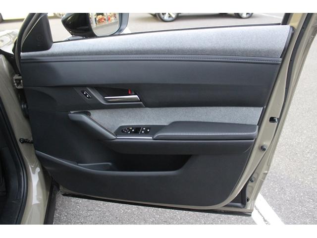 ＭＸ－３０ ナチュラルモノトーン　改良後モデル／純正８．８型ナビ／地デジ／全周囲カメラ／ハーフレザーシート／レーダークルーズ／衝突軽減／純正１８ＡＷ／（34枚目）