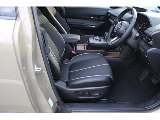 ＭＸ－３０ ナチュラルモノトーン　改良後モデル／純正８．８型ナビ／地デジ／全周囲カメラ／ハーフレザーシート／レーダークルーズ／衝突軽減／純正１８ＡＷ／（35枚目）