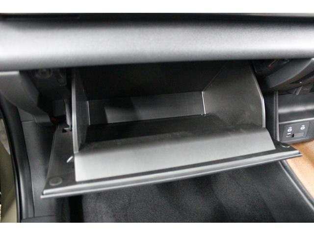 ＭＸ－３０ ナチュラルモノトーン　改良後モデル／純正８．８型ナビ／地デジ／全周囲カメラ／ハーフレザーシート／レーダークルーズ／衝突軽減／純正１８ＡＷ／（66枚目）