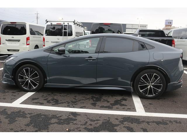 プリウス Ｚ　モデリスタ／サンルーフ／黒革シート／純正１２．３型ディスプレイ／地デジ／全周囲カメラ／ワンオーナー／レーダークルーズコントロール／（14枚目）