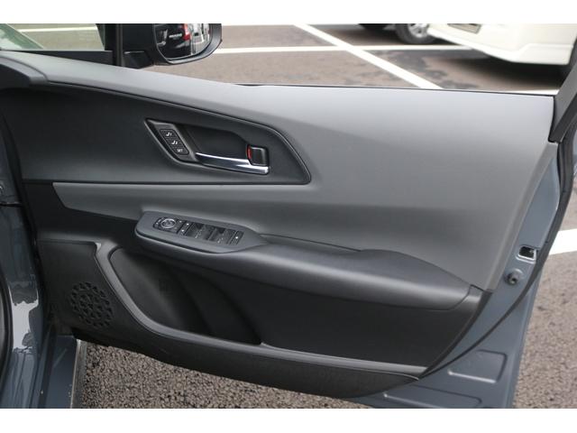 プリウス Ｚ　モデリスタ／サンルーフ／黒革シート／純正１２．３型ディスプレイ／地デジ／全周囲カメラ／ワンオーナー／レーダークルーズコントロール／（28枚目）
