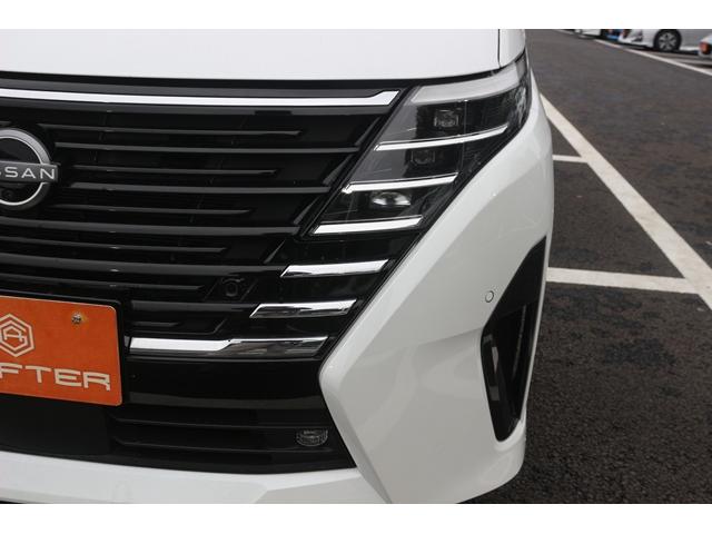 セレナ ハイウェイスターＶ　純正１２．３型ナビ／全周囲カメラ／地デジ／プロパイロット／インテリジェントルームミラー／ワイヤレス充電／衝突軽減／レーダークルーズ／アダプティブＬＥＤヘッドライト／ＥＴＣ２．０／（19枚目）