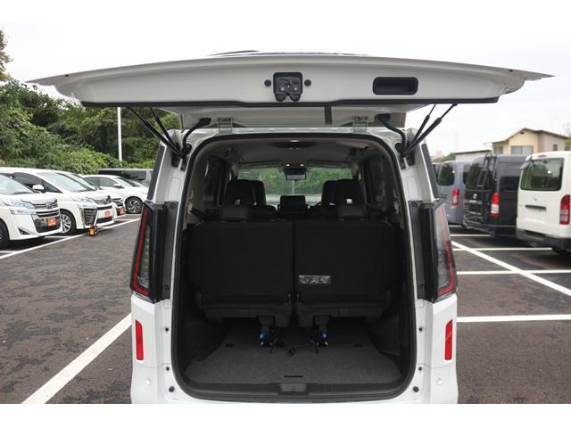 セレナ ハイウェイスターＶ　純正１２．３型ナビ／全周囲カメラ／地デジ／プロパイロット／インテリジェントルームミラー／ワイヤレス充電／衝突軽減／レーダークルーズ／アダプティブＬＥＤヘッドライト／ＥＴＣ２．０／（37枚目）