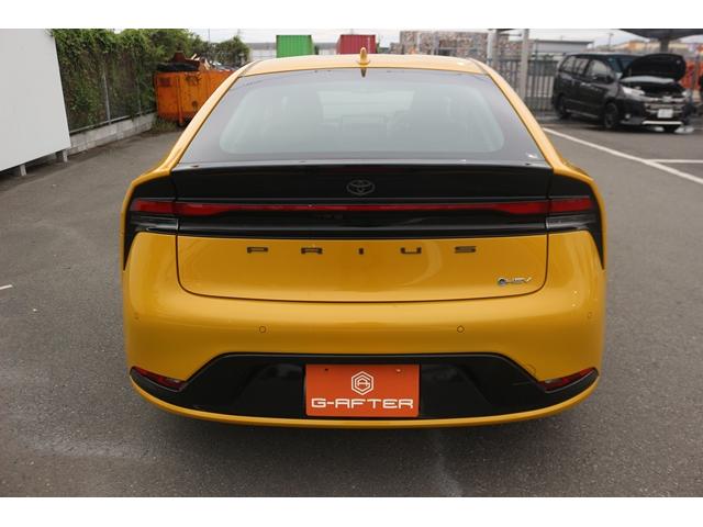 プリウス Ｚ　純正１２．３型ナビ／地デジ／全周囲カメラ／シートヒーター／パワーシート／デジタルインナーミラー／レーダークルーズ／ブラインドスポットモニター／（12枚目）