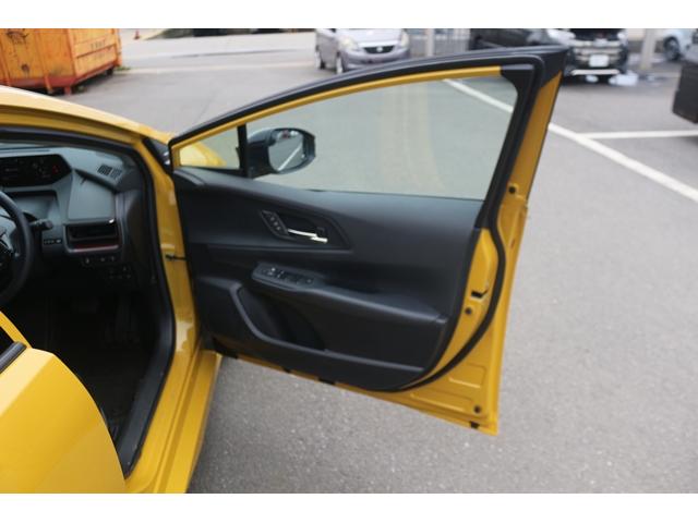 プリウス Ｚ　純正１２．３型ナビ／地デジ／全周囲カメラ／シートヒーター／パワーシート／デジタルインナーミラー／レーダークルーズ／ブラインドスポットモニター／（30枚目）