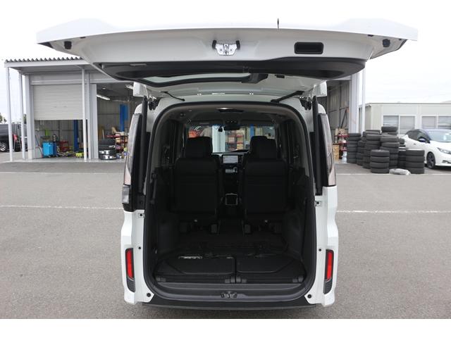 ステップワゴンスパーダ スパーダハイブリッド　Ｇ・ＥＸ　ホンダセンシング　社外９型ナビ／バックカメラ／両側電動／衝突軽減ブレーキ／レーダークルーズコントロール／ＬＥＤヘッドライト／ＥＴＣ／シートヒーター／（32枚目）