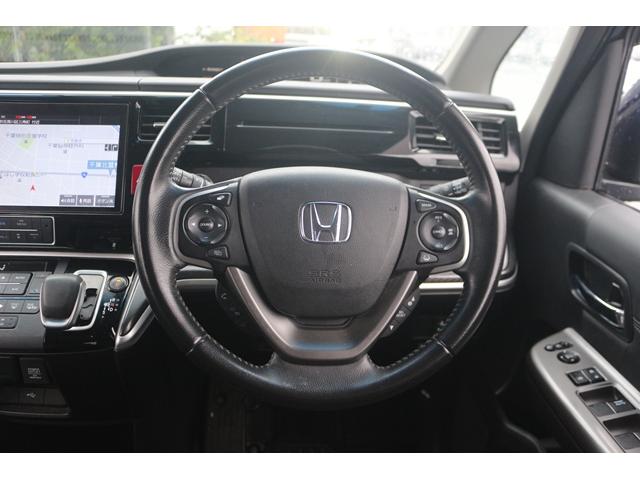 ステップワゴンスパーダ ｅ：ＨＥＶスパーダ　Ｇ・ＥＸ　ホンダセンシング　禁煙車　後席モニター　純正１０型ナビ　フルセグＴＶ　バックカメラ　両側電動スライドドア　わくわくゲート　衝突軽減　レーダークルーズ　ＬＥＤヘッドランプ　ＥＴＣ２．０　前席シートヒーター　スマートキー（18枚目）