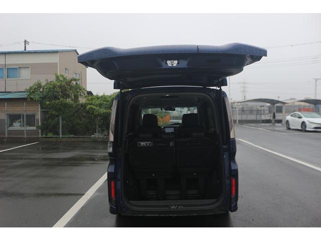 ステップワゴンスパーダ ｅ：ＨＥＶスパーダ　Ｇ・ＥＸ　ホンダセンシング　禁煙車　後席モニター　純正１０型ナビ　フルセグＴＶ　バックカメラ　両側電動スライドドア　わくわくゲート　衝突軽減　レーダークルーズ　ＬＥＤヘッドランプ　ＥＴＣ２．０　前席シートヒーター　スマートキー（40枚目）