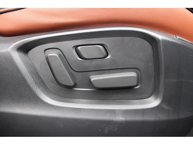ＣＸ－５ ２０Ｓ　レトロスポーツエディション　ハーフレザーシート／純正８．８型ナビ／地デジ／全周囲カメラ／レーダークルーズ／衝突軽減／パワーシート／シートヒーター／（7枚目）