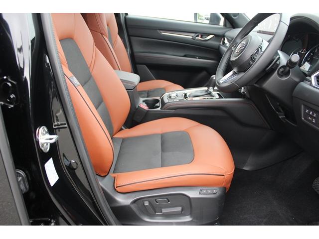 ＣＸ－５ ２０Ｓ　レトロスポーツエディション　ハーフレザーシート／純正８．８型ナビ／地デジ／全周囲カメラ／レーダークルーズ／衝突軽減／パワーシート／シートヒーター／（28枚目）