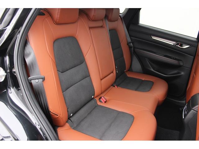 ＣＸ－５ ２０Ｓ　レトロスポーツエディション　ハーフレザーシート／純正８．８型ナビ／地デジ／全周囲カメラ／レーダークルーズ／衝突軽減／パワーシート／シートヒーター／（30枚目）