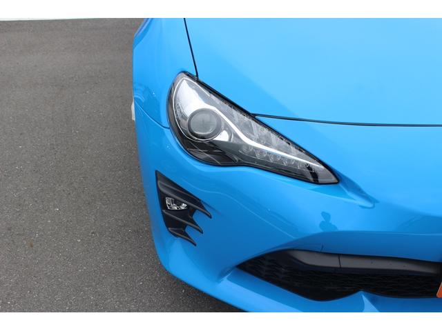 ８６ ＧＴ　６ＭＴ／純正ナビ／地デジ／バックカメラ／クルーズコントロール／ＬＥＤヘッドライト／ＥＴＣ／純正１７ＡＷ／Ｂｌｕｅｔｏｏｔｈ接続／プッシュスタート／ＨＫＳマフラー／（16枚目）