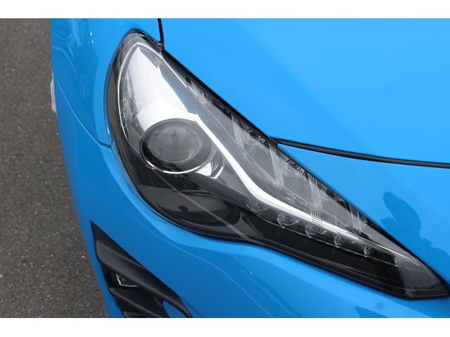 ８６ ＧＴ　６ＭＴ／純正ナビ／地デジ／バックカメラ／クルーズコントロール／ＬＥＤヘッドライト／ＥＴＣ／純正１７ＡＷ／Ｂｌｕｅｔｏｏｔｈ接続／プッシュスタート／ＨＫＳマフラー／（17枚目）