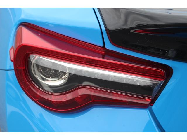 ８６ ＧＴ　６ＭＴ／純正ナビ／地デジ／バックカメラ／クルーズコントロール／ＬＥＤヘッドライト／ＥＴＣ／純正１７ＡＷ／Ｂｌｕｅｔｏｏｔｈ接続／プッシュスタート／ＨＫＳマフラー／（21枚目）