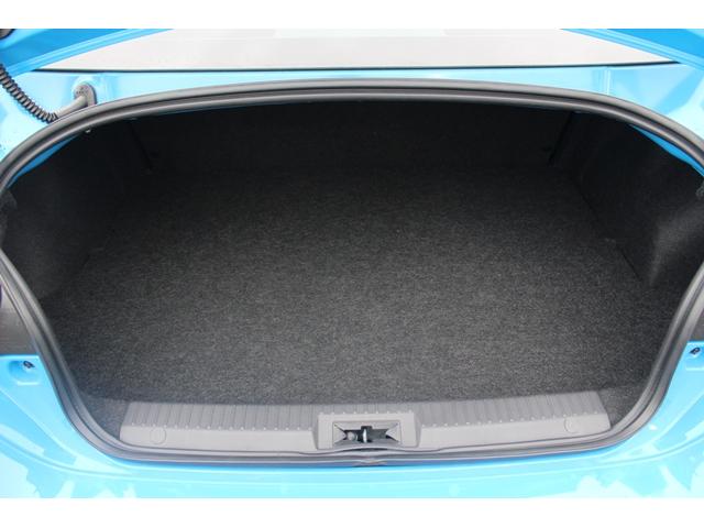 ８６ ＧＴ　６ＭＴ／純正ナビ／地デジ／バックカメラ／クルーズコントロール／ＬＥＤヘッドライト／ＥＴＣ／純正１７ＡＷ／Ｂｌｕｅｔｏｏｔｈ接続／プッシュスタート／ＨＫＳマフラー／（23枚目）