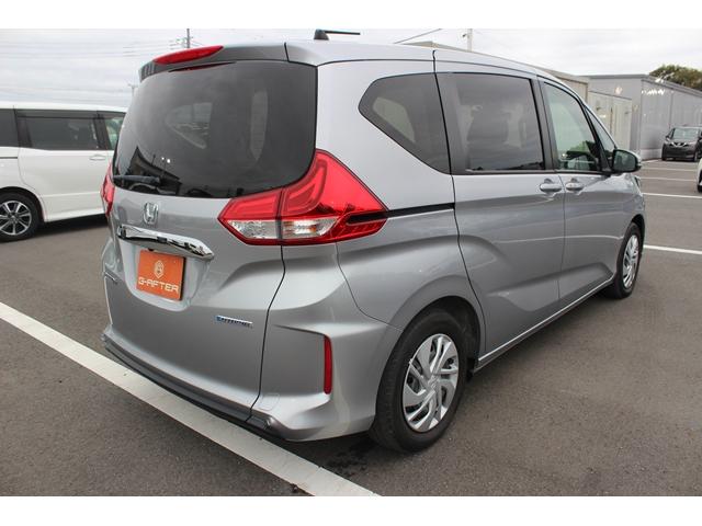 フリード＋ハイブリッド ハイブリッドＢ　社外ナビ／バックカメラ／衝突軽減ブレーキ／レーダークルーズコントロール／ＥＴＣ／プッシュスタート／電動格納ドアミラー／Ｂｌｕｅｔｏｏｔｈ接続／（11枚目）