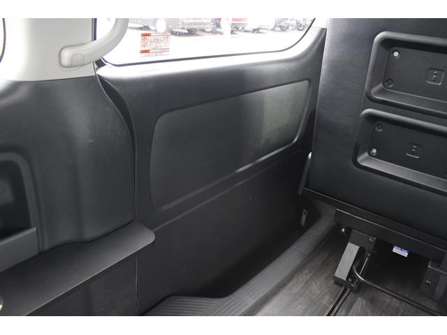 ハイエースワゴン 後席モニター/社外ナビ/地デジ/バックカメラ/社外エアロ/片側電動パワースライドドア/ETC/bluetooth接続(33枚目)