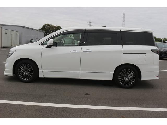 NISSAN ELGRAND 250HIGHWAY STAR PREMIUM URBAN CHROME