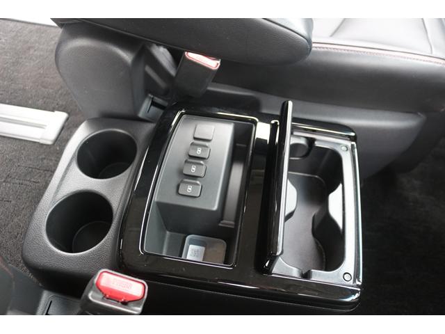 NISSAN ELGRAND 250HIGHWAY STAR PREMIUM URBAN CHROME