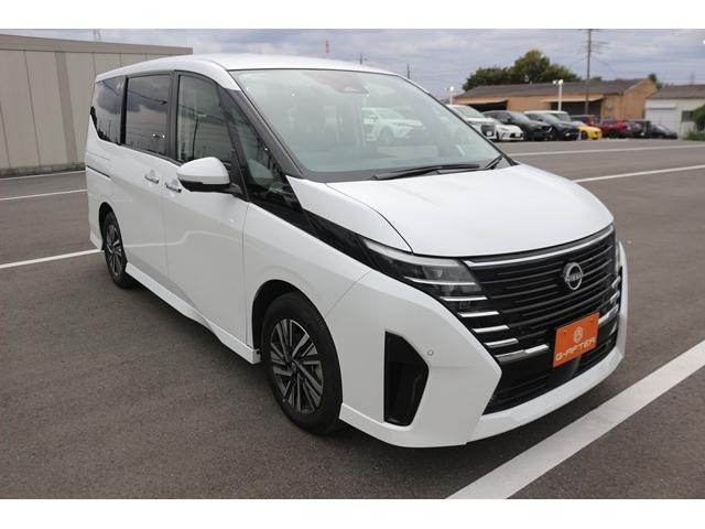 セレナ ハイウェイスターV レンタアップ/純正12.3型ナビ/12.3型デジタルメーター/全周囲カメラ/プロパイロット/デジタルミラー/LEDヘッドライト/ワイヤレス充電/(7枚目)