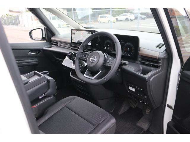 セレナ ハイウェイスターV レンタアップ/純正12.3型ナビ/12.3型デジタルメーター/全周囲カメラ/プロパイロット/デジタルミラー/LEDヘッドライト/ワイヤレス充電/(27枚目)