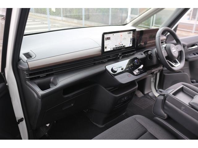 セレナ ハイウェイスターV レンタアップ/純正12.3型ナビ/12.3型デジタルメーター/全周囲カメラ/プロパイロット/デジタルミラー/LEDヘッドライト/ワイヤレス充電/(35枚目)