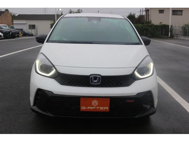 フィット e:HEV RS 禁煙車 純正9型ナビ 地デジ バックカメラ レーダークルーズ ホンダセンシング ETC LEDヘッドライト 純正16AW Bluetooth接続 イエローステッチ入革巻きハンドル(3枚目)