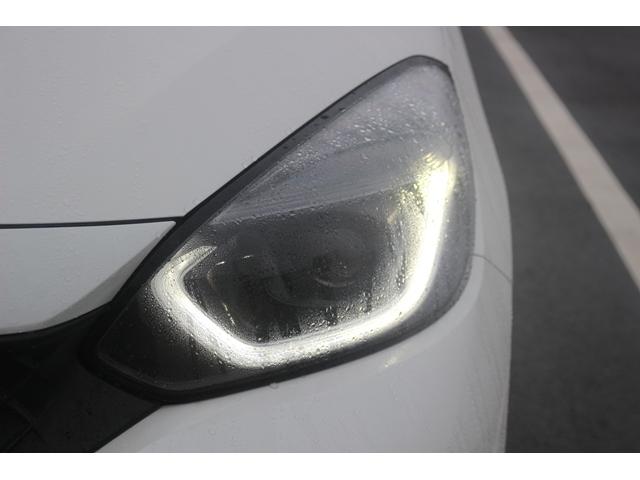 フィット e:HEV RS 禁煙車 純正9型ナビ 地デジ バックカメラ レーダークルーズ ホンダセンシング ETC LEDヘッドライト 純正16AW Bluetooth接続 イエローステッチ入革巻きハンドル(14枚目)