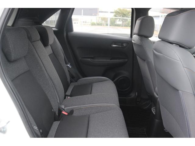 フィット e:HEV RS 禁煙車 純正9型ナビ 地デジ バックカメラ レーダークルーズ ホンダセンシング ETC LEDヘッドライト 純正16AW Bluetooth接続 イエローステッチ入革巻きハンドル(28枚目)