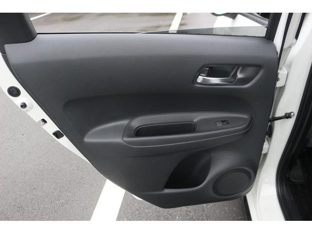 フィット e:HEV RS 禁煙車 純正9型ナビ 地デジ バックカメラ レーダークルーズ ホンダセンシング ETC LEDヘッドライト 純正16AW Bluetooth接続 イエローステッチ入革巻きハンドル(31枚目)