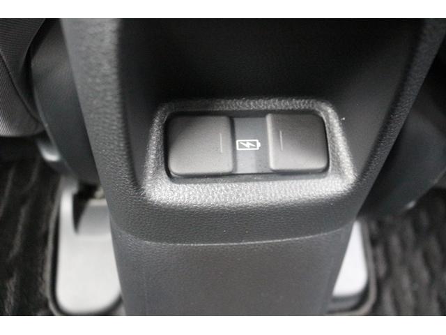 フィット e:HEV RS 禁煙車 純正9型ナビ 地デジ バックカメラ レーダークルーズ ホンダセンシング ETC LEDヘッドライト 純正16AW Bluetooth接続 イエローステッチ入革巻きハンドル(64枚目)