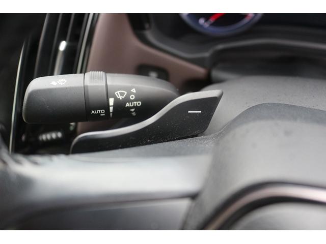 クラウンハイブリッド S Cパッケージ 禁煙車 セーフティセンス イージークローザー ベージュ革シート ETC2.0 純正8インチナビ ブラインドスポット 前席パワーシート 前席シートヒーター バックカメラ フルセグ LEDヘッドランプ(49枚目)