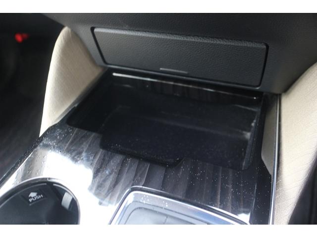 クラウンハイブリッド S Cパッケージ 禁煙車 セーフティセンス イージークローザー ベージュ革シート ETC2.0 純正8インチナビ ブラインドスポット 前席パワーシート 前席シートヒーター バックカメラ フルセグ LEDヘッドランプ(55枚目)