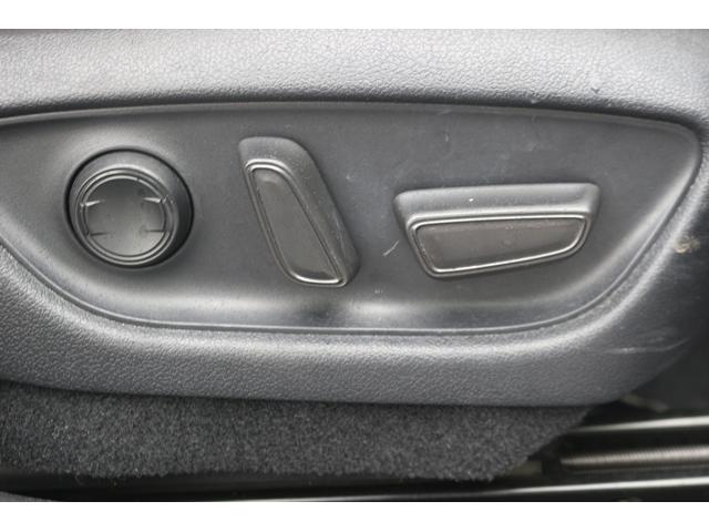 クラウンハイブリッド S Cパッケージ 禁煙車 セーフティセンス イージークローザー ベージュ革シート ETC2.0 純正8インチナビ ブラインドスポット 前席パワーシート 前席シートヒーター バックカメラ フルセグ LEDヘッドランプ(66枚目)