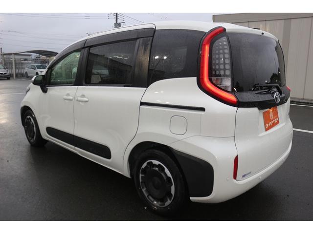 シエンタ ハイブリッドZ 禁煙車 走行7000Km OP10.5インチディスプレイナビ フルセグ パノラミックビューモニター 両側パワースライドドア レーダークルーズ ETC2.0 BSM LEDヘッドランプ(8枚目)