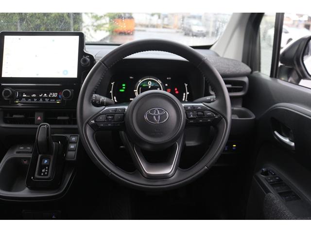 シエンタ ハイブリッドZ 禁煙車 走行7000Km OP10.5インチディスプレイナビ フルセグ パノラミックビューモニター 両側パワースライドドア レーダークルーズ ETC2.0 BSM LEDヘッドランプ(37枚目)