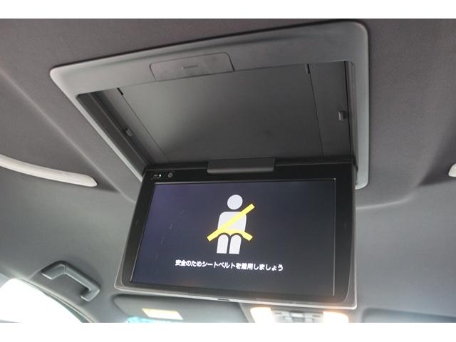 アルファード ２．５Ｓ　タイプゴールド　禁煙車　モデリスタエアロ　シグネチャーイルミ　後席モニター　３眼ＬＥＤヘッドライト　純正９型ナビ　バックカメラ　ＤＶＤデッキ　衝突軽減　電動リヤゲート　両側電動スライドドア　レーダークルーズ（3枚目）