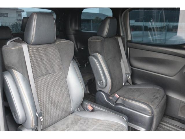 アルファード ２．５Ｓ　タイプゴールド　禁煙車　モデリスタエアロ　シグネチャーイルミ　後席モニター　３眼ＬＥＤヘッドライト　純正９型ナビ　バックカメラ　ＤＶＤデッキ　衝突軽減　電動リヤゲート　両側電動スライドドア　レーダークルーズ（15枚目）