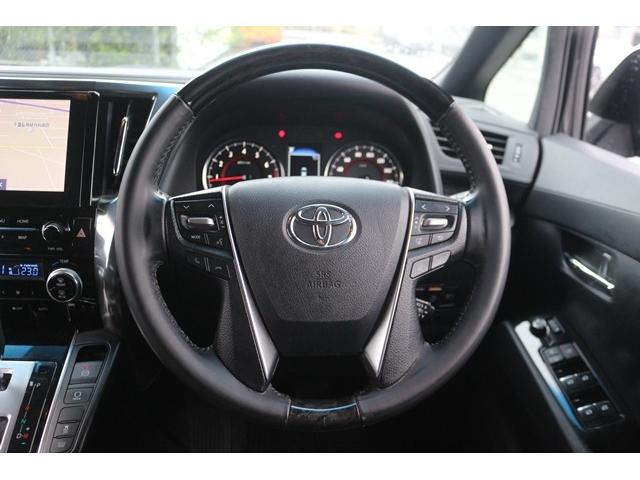 アルファード ２．５Ｓ　タイプゴールド　禁煙車　モデリスタエアロ　シグネチャーイルミ　後席モニター　３眼ＬＥＤヘッドライト　純正９型ナビ　バックカメラ　ＤＶＤデッキ　衝突軽減　電動リヤゲート　両側電動スライドドア　レーダークルーズ（17枚目）