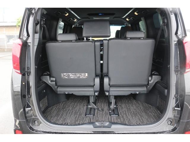 アルファード ２．５Ｓ　タイプゴールド　禁煙車　モデリスタエアロ　シグネチャーイルミ　後席モニター　３眼ＬＥＤヘッドライト　純正９型ナビ　バックカメラ　ＤＶＤデッキ　衝突軽減　電動リヤゲート　両側電動スライドドア　レーダークルーズ（19枚目）