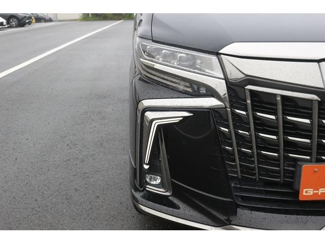 アルファード ２．５Ｓ　タイプゴールド　禁煙車　モデリスタエアロ　シグネチャーイルミ　後席モニター　３眼ＬＥＤヘッドライト　純正９型ナビ　バックカメラ　ＤＶＤデッキ　衝突軽減　電動リヤゲート　両側電動スライドドア　レーダークルーズ（25枚目）