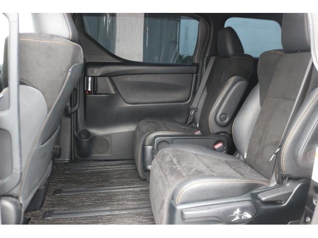 アルファード ２．５Ｓ　タイプゴールド　禁煙車　モデリスタエアロ　シグネチャーイルミ　後席モニター　３眼ＬＥＤヘッドライト　純正９型ナビ　バックカメラ　ＤＶＤデッキ　衝突軽減　電動リヤゲート　両側電動スライドドア　レーダークルーズ（39枚目）