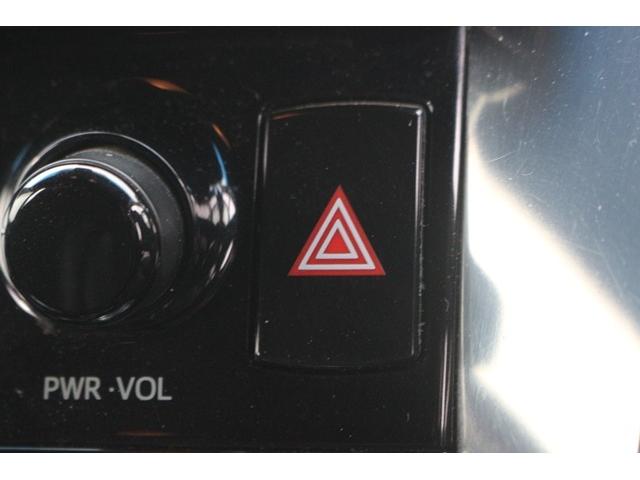 アルファード ２．５Ｓ　タイプゴールド　禁煙車　モデリスタエアロ　シグネチャーイルミ　後席モニター　３眼ＬＥＤヘッドライト　純正９型ナビ　バックカメラ　ＤＶＤデッキ　衝突軽減　電動リヤゲート　両側電動スライドドア　レーダークルーズ（51枚目）