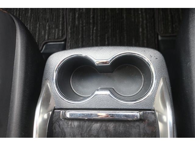 アルファード ２．５Ｓ　タイプゴールド　禁煙車　モデリスタエアロ　シグネチャーイルミ　後席モニター　３眼ＬＥＤヘッドライト　純正９型ナビ　バックカメラ　ＤＶＤデッキ　衝突軽減　電動リヤゲート　両側電動スライドドア　レーダークルーズ（62枚目）