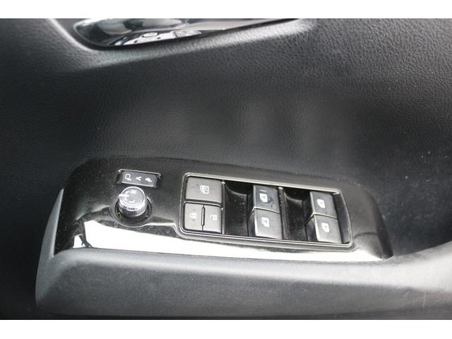 アルファード ２．５Ｓ　タイプゴールド　禁煙車　モデリスタエアロ　シグネチャーイルミ　後席モニター　３眼ＬＥＤヘッドライト　純正９型ナビ　バックカメラ　ＤＶＤデッキ　衝突軽減　電動リヤゲート　両側電動スライドドア　レーダークルーズ（71枚目）