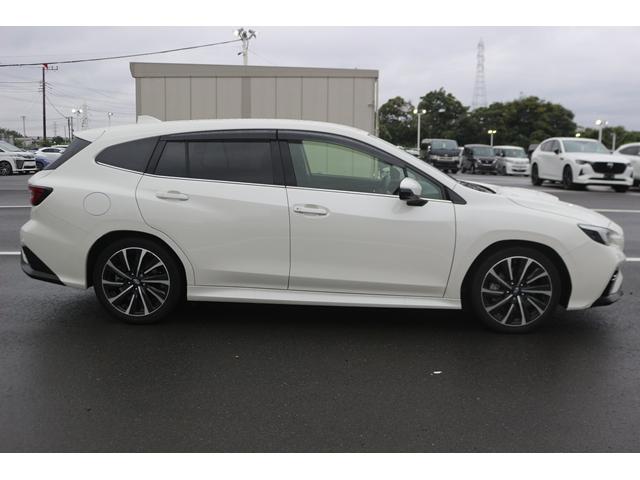 レヴォーグ STIスポーツ EX 純正11.6インチナビ アイサイトコアテクノロジー 12.3インチフル液晶メーター ブラックツートン革シート 全席シートヒーター ハンズフリーパワーバックドア フルセグ バックカメラ パワーシート(10枚目)