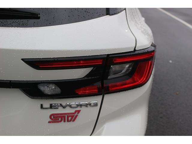 レヴォーグ STIスポーツ EX 純正11.6インチナビ アイサイトコアテクノロジー 12.3インチフル液晶メーター ブラックツートン革シート 全席シートヒーター ハンズフリーパワーバックドア フルセグ バックカメラ パワーシート(20枚目)