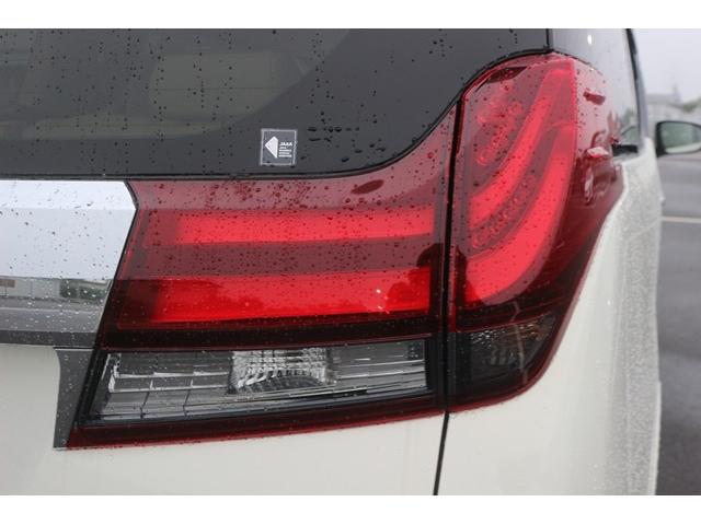 アルファード ３．５エグゼクティブラウンジ　モデリスタエアロ　後席モニター　メーカーナビ　全方位カメラ　ベージュ革シート　ＪＢＬサウンド　フルセグＴＶ　　衝突軽減　レーダークルーズ　シートヒーター　両側電動スライドドア　電動リヤゲート（13枚目）