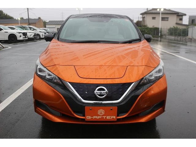 リーフ X Vセレクション ワンオーナー ツートンルーフ 純正9型ナビ フルセグ オプションボディカラー アラウンドビューモニター プロパイロット 前席シートヒーター ステアリングヒーター 純正17インチAW LEDヘッドランプ(8枚目)